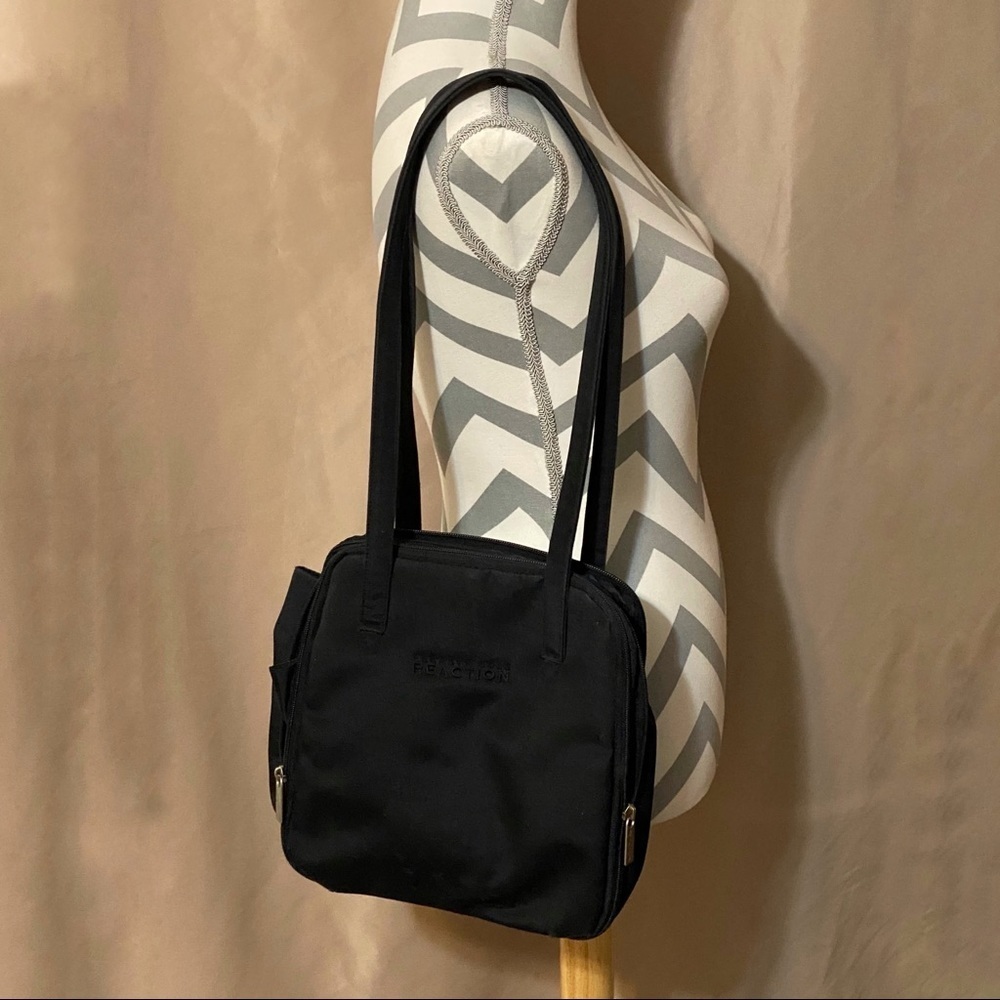 Kenneth Cole Reaction Shoulder Bag Black